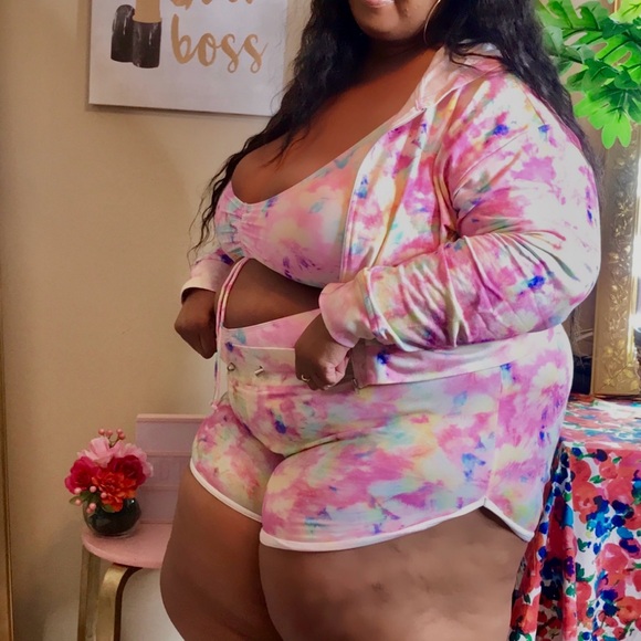 Fashion to Figure Colorful Tie-Dye Two-Piece Set Size 3x(shorts and jacket only) - Picture 2 of 2